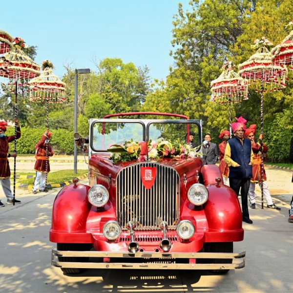 vintage car for wedding in lucknow